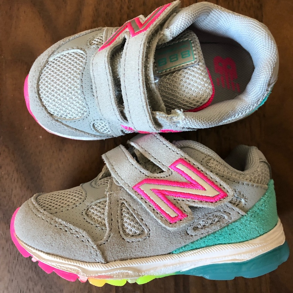 New Balance kids Hook and Loop 888 - Never worn